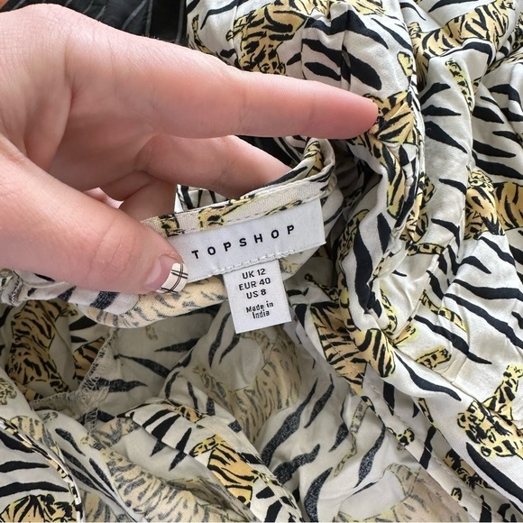 Topshop tiger puff sleeve button front tie waist blouse women’s size 8 - Picture 3 of 4